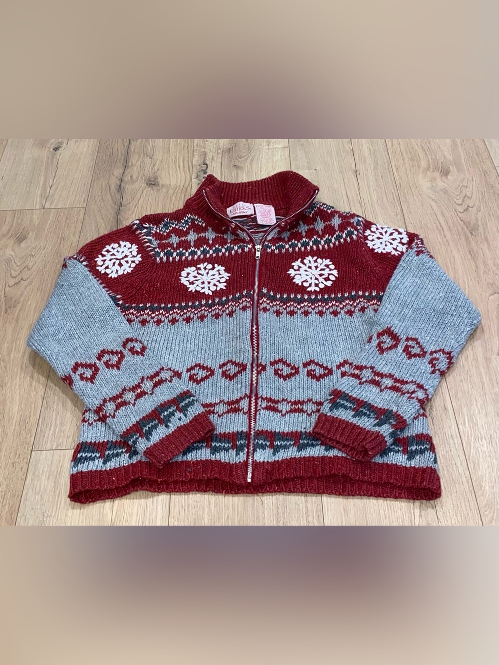 Basic Editions Holiday Red and Gray Zip Front Snowflake Knit Cardigan